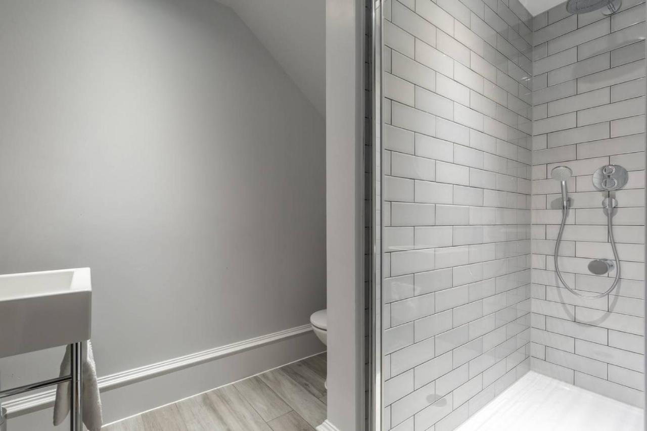 Joivy Luxurious 2Br Home Near Haymarket Station Edinburgh Bagian luar foto