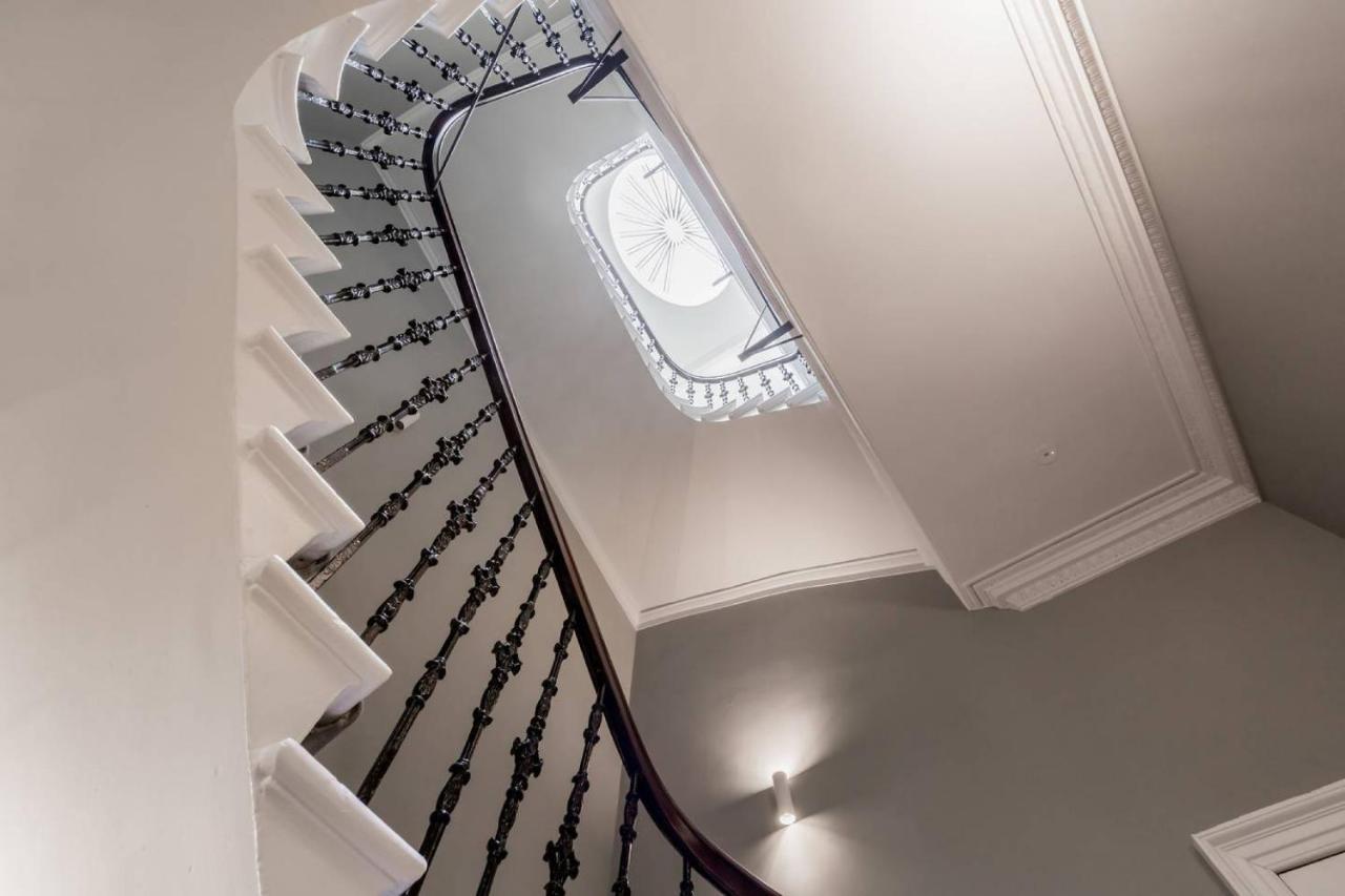 Joivy Luxurious 2Br Home Near Haymarket Station Edinburgh Bagian luar foto